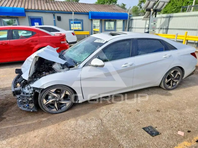 2022 Hyundai Elantra фото