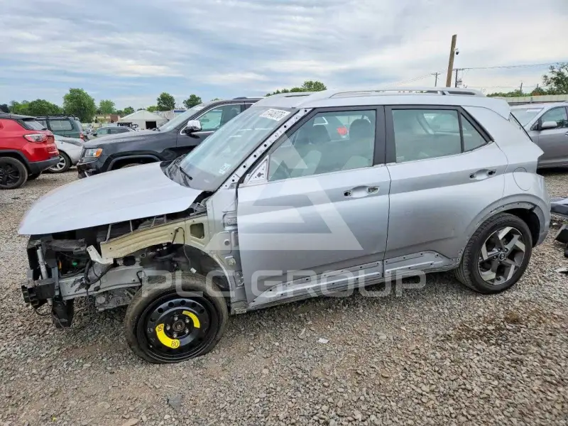 2022 Hyundai Venue photo