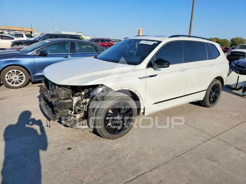 2022 Volkswagen Tiguan фото