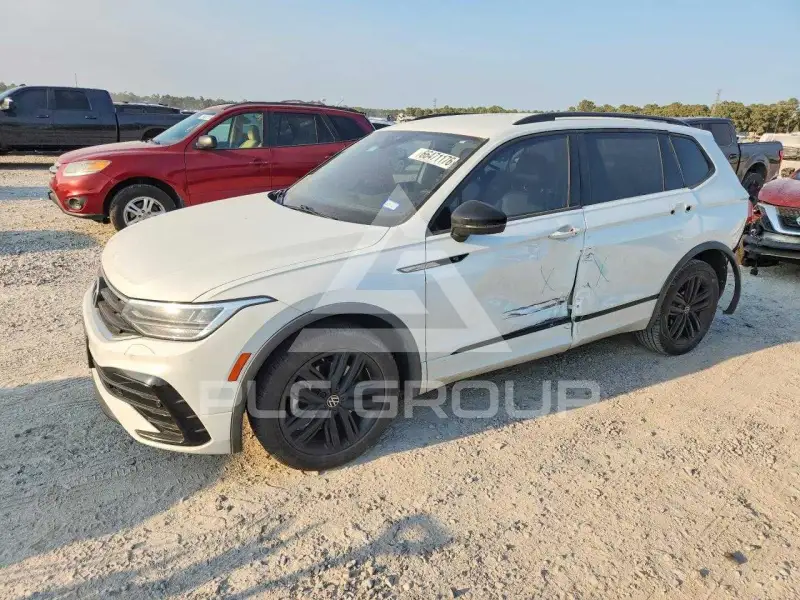 2022 Volkswagen Tiguan photo