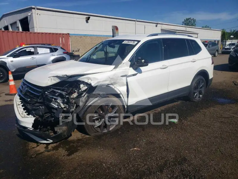 2022 Volkswagen Tiguan фото
