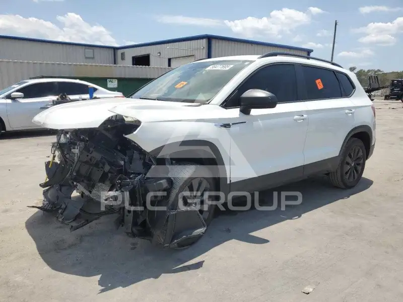 2022 Volkswagen Taos photo