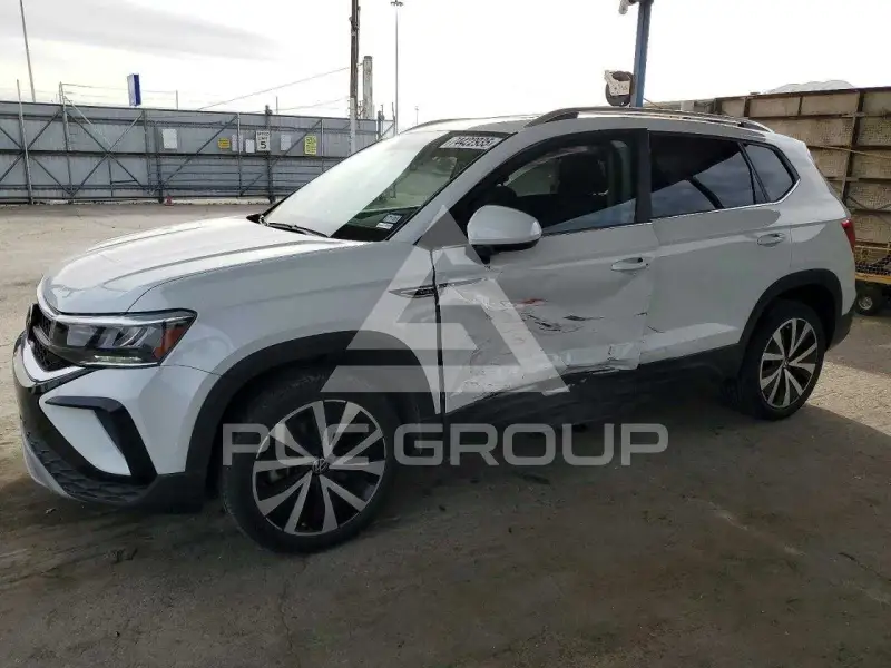 2022 Volkswagen Taos photo