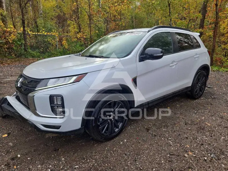 2023 Mitsubishi OUTLANDER фото