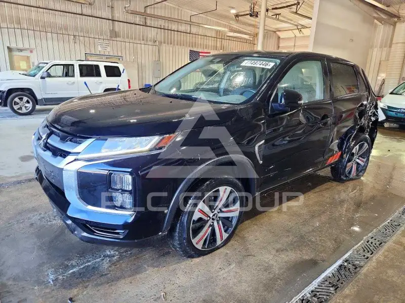 2023 Mitsubishi OUTLANDER фото