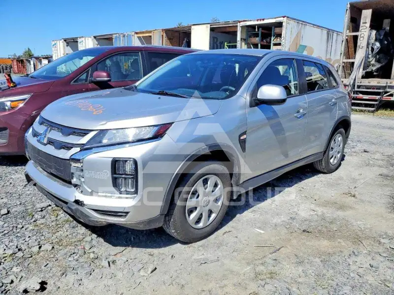 2023 Mitsubishi OUTLANDER фото