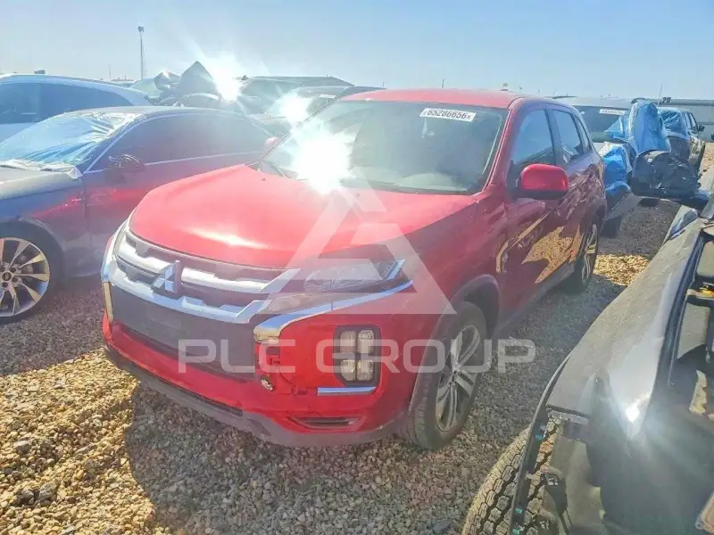 2023 Mitsubishi OUTLANDER photo