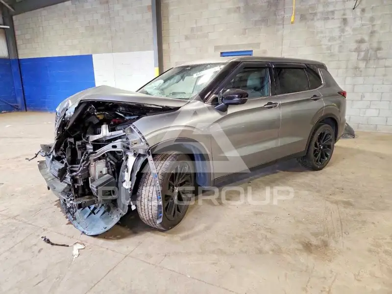 2023 Mitsubishi OUTLANDER фото