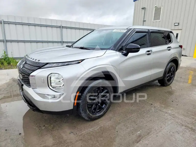 2023 Mitsubishi OUTLANDER фото