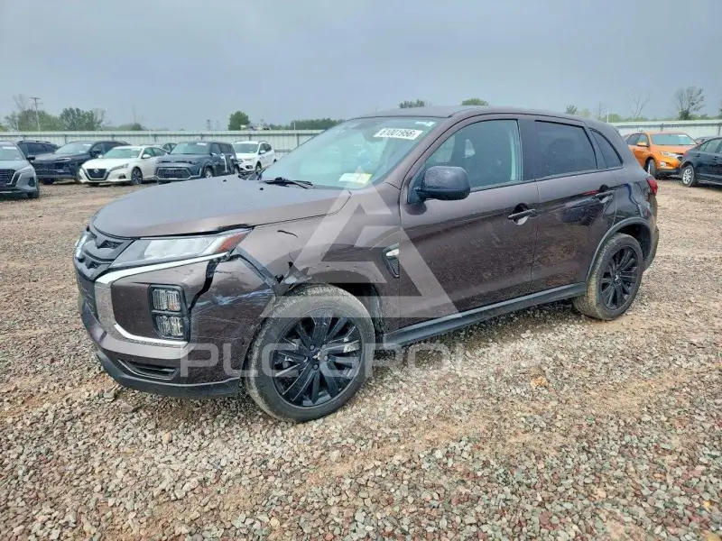 2023 Mitsubishi OUTLANDER photo