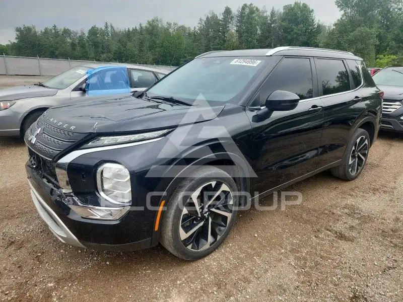2023 Mitsubishi OUTLANDER photo