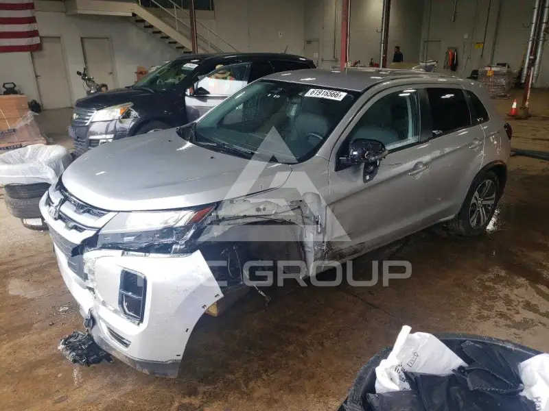 2023 Mitsubishi OUTLANDER фото