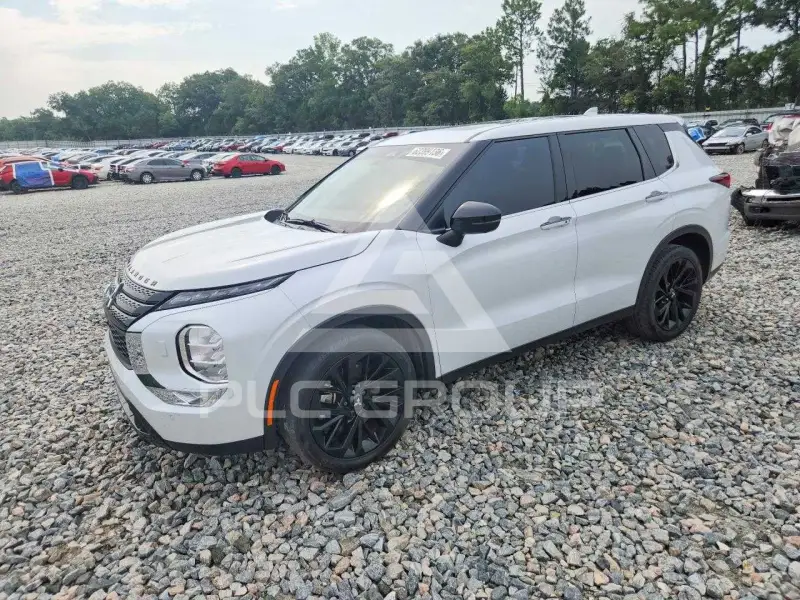 2023 Mitsubishi OUTLANDER фото
