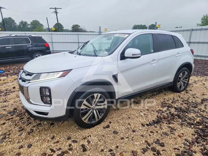 2023 Mitsubishi OUTLANDER photo