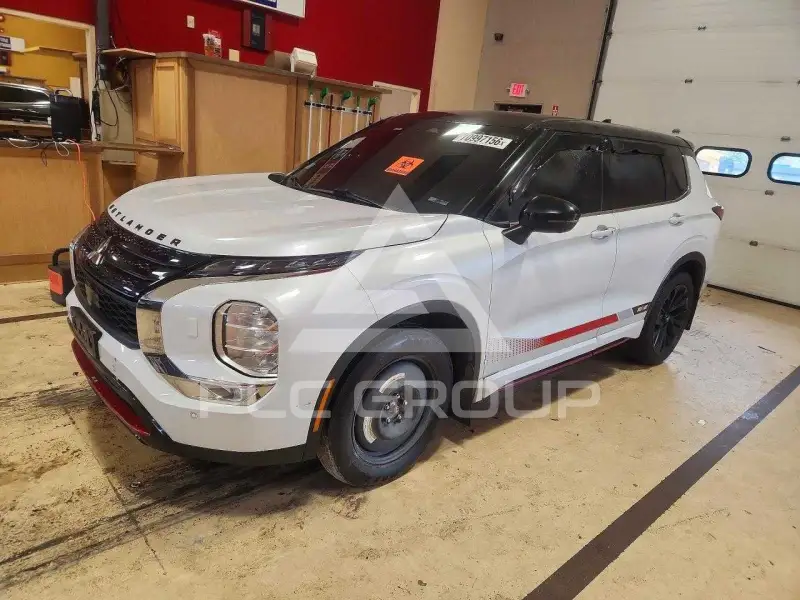 2023 Mitsubishi OUTLANDER фото