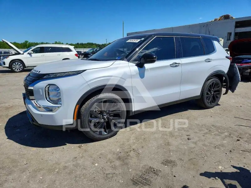2023 Mitsubishi OUTLANDER фото