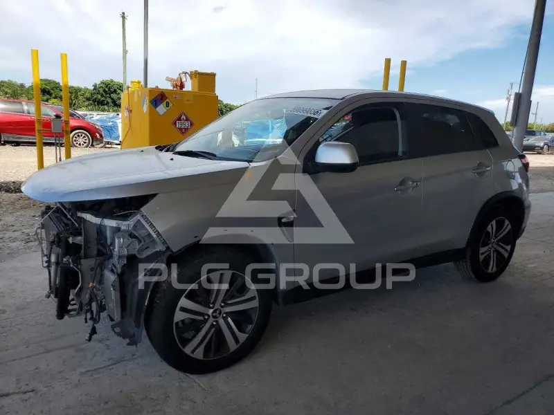 2023 Mitsubishi OUTLANDER фото