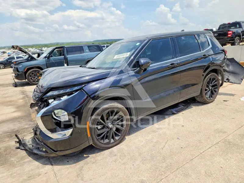 2023 Mitsubishi OUTLANDER фото