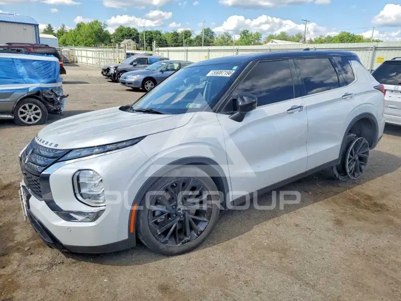 2023 Mitsubishi OUTLANDER фото