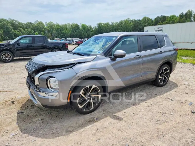 2023 Mitsubishi OUTLANDER фото
