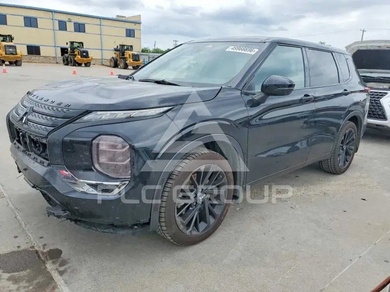 2023 Mitsubishi OUTLANDER photo