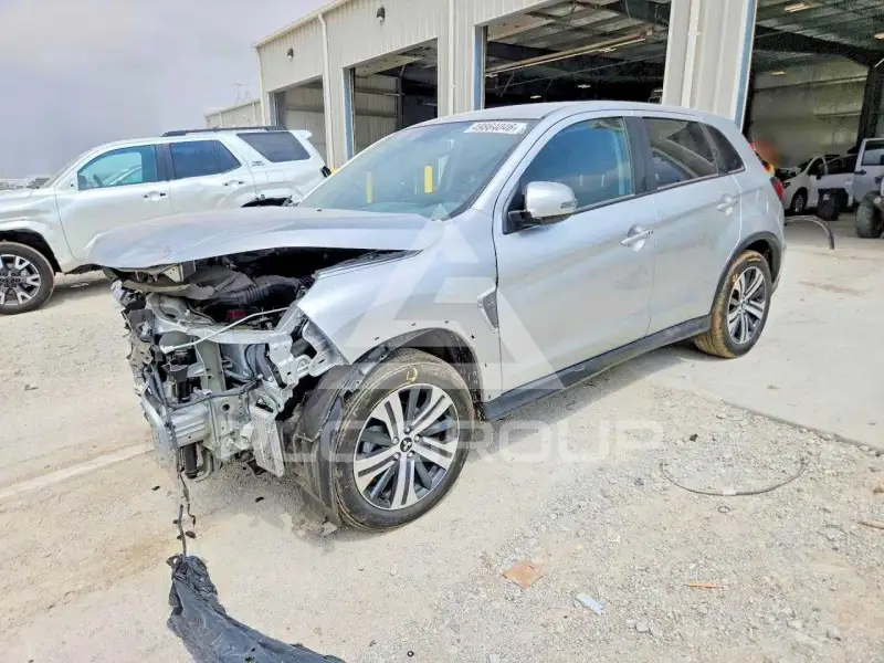 2023 Mitsubishi OUTLANDER фото