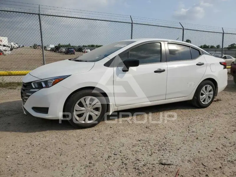 2023 Nissan VERSA photo