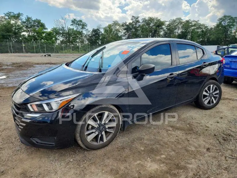 2023 Nissan VERSA photo