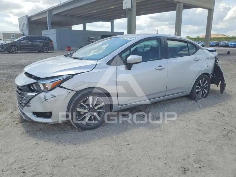2023 Nissan VERSA photo