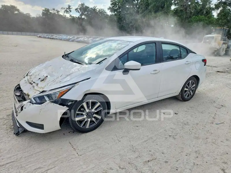 2023 Nissan VERSA photo