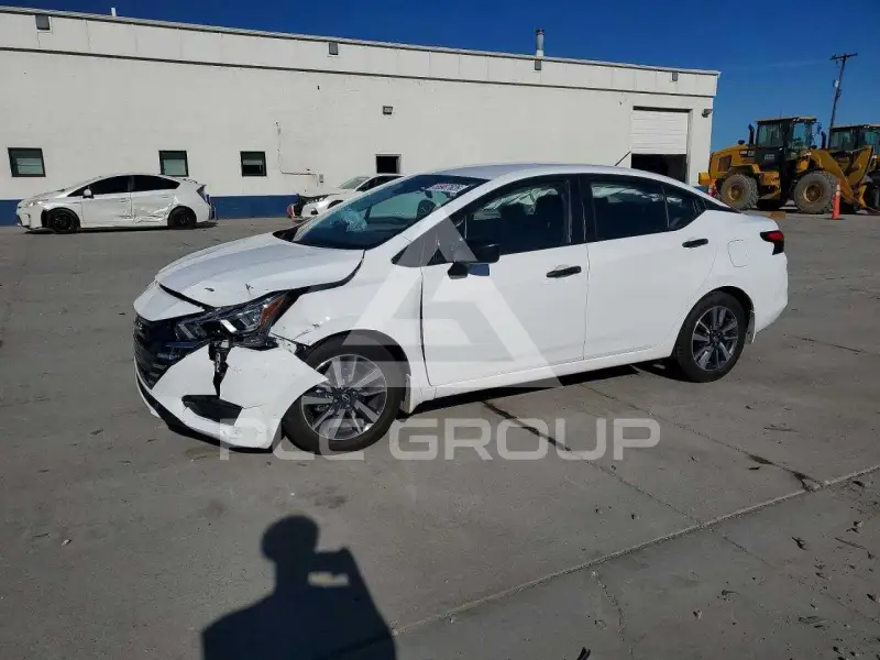 2023 Nissan VERSA фото
