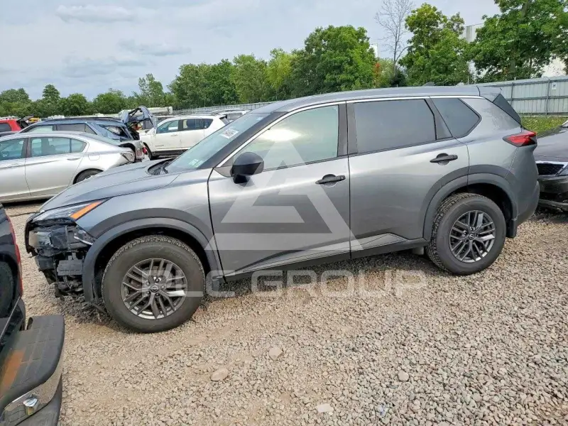 2023 Nissan ROGUE photo