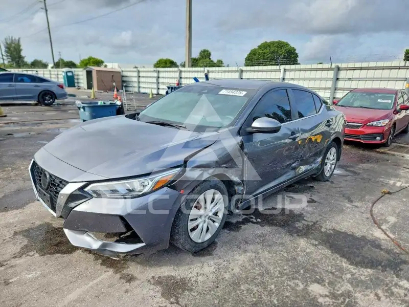 2023 Nissan SENTRA photo