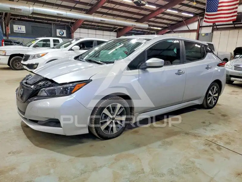 2023 Nissan LEAF фото