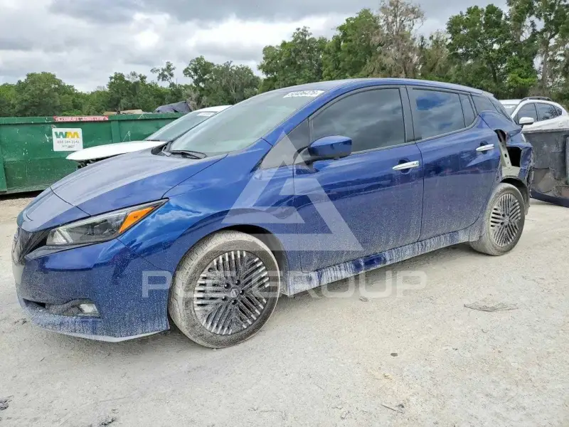 2023 Nissan LEAF фото