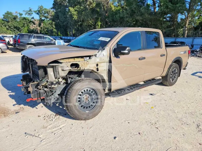 2023 Nissan TITAN фото