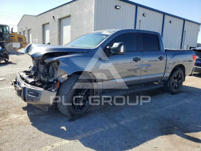 2023 Nissan TITAN фото