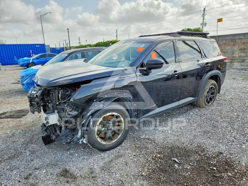 2023 Nissan PATHFINDER фото