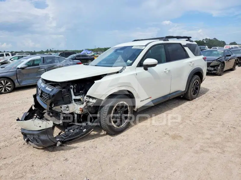 2023 Nissan PATHFINDER photo