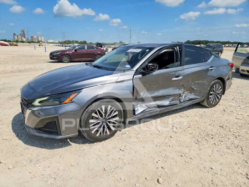 2023 Nissan ALTIMA photo
