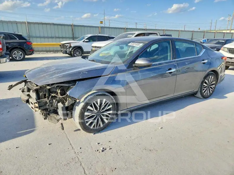 2023 Nissan ALTIMA photo