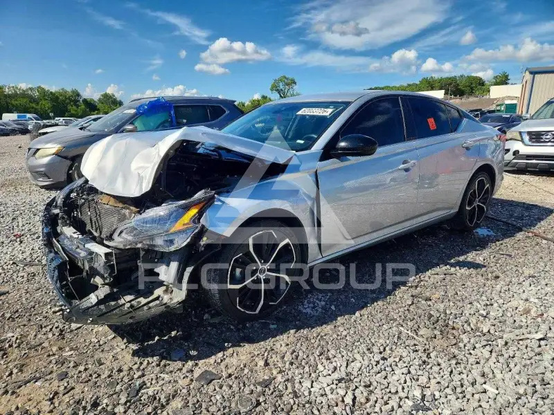 2023 Nissan ALTIMA photo