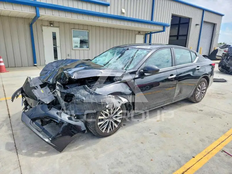 2023 Nissan ALTIMA photo