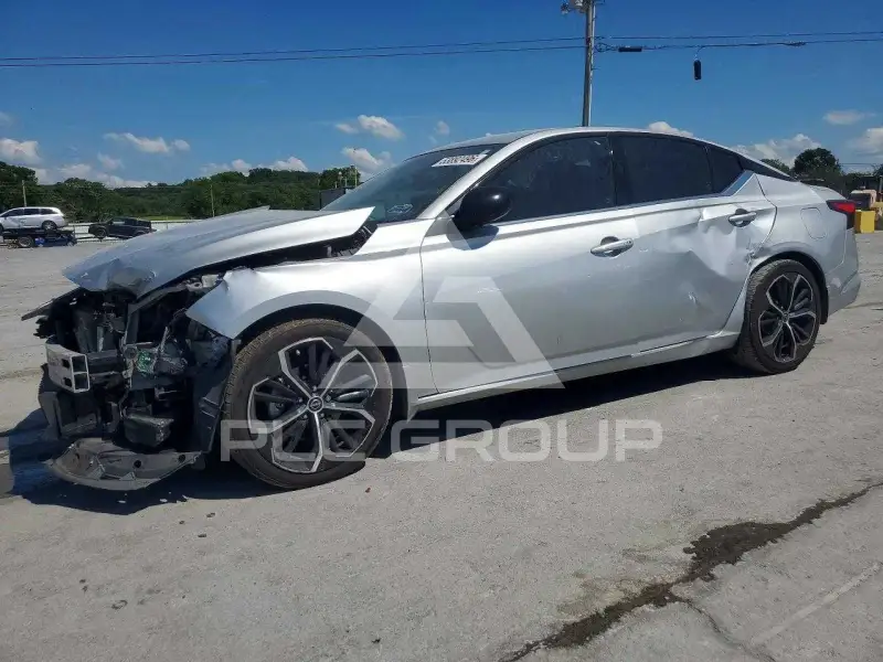 2023 Nissan ALTIMA photo