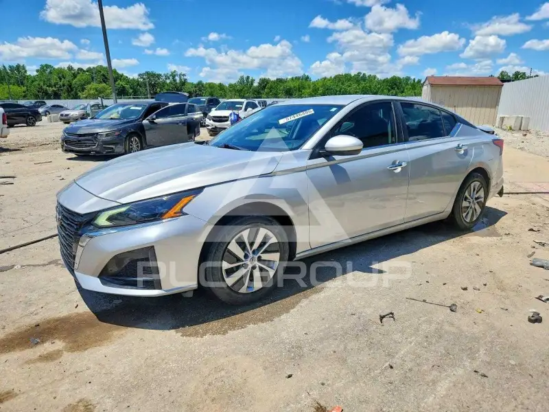 2023 Nissan ALTIMA photo