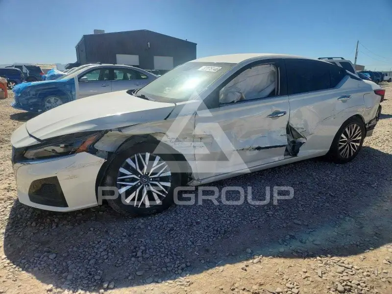 2023 Nissan ALTIMA photo