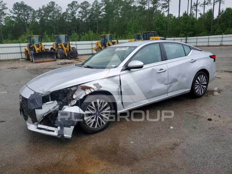 2023 Nissan ALTIMA photo