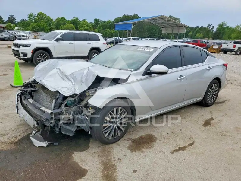 2023 Nissan ALTIMA photo