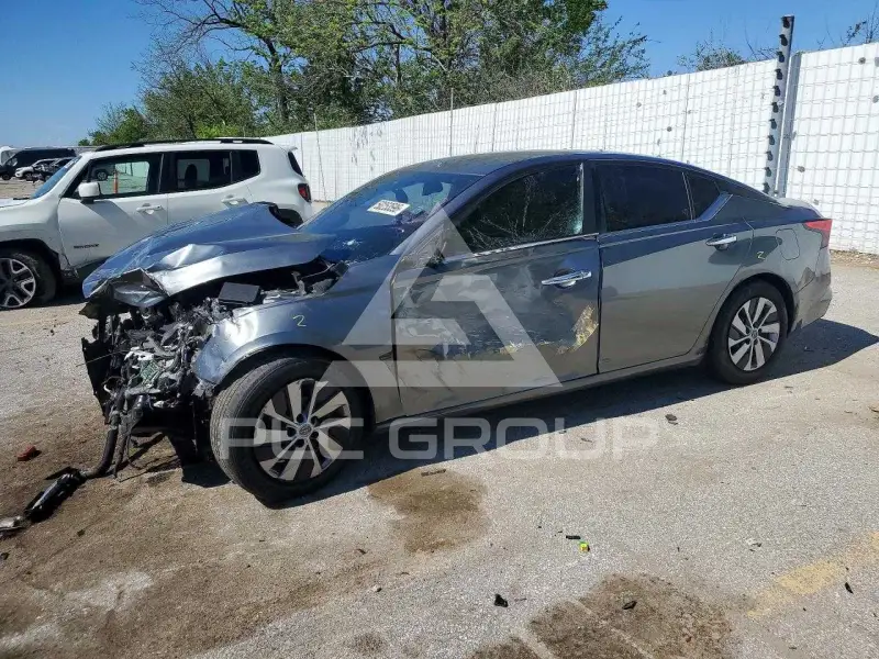 2023 Nissan ALTIMA фото