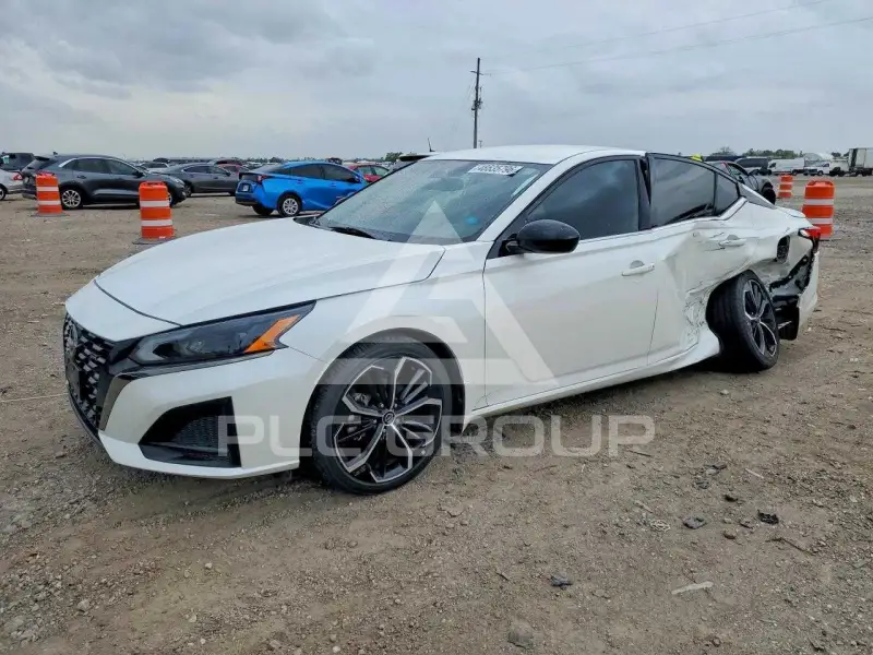 2023 Nissan ALTIMA photo